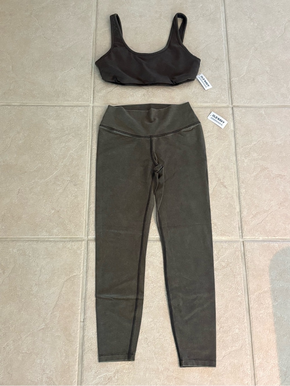 NWT Old Navy Gray Workout Set - Size S